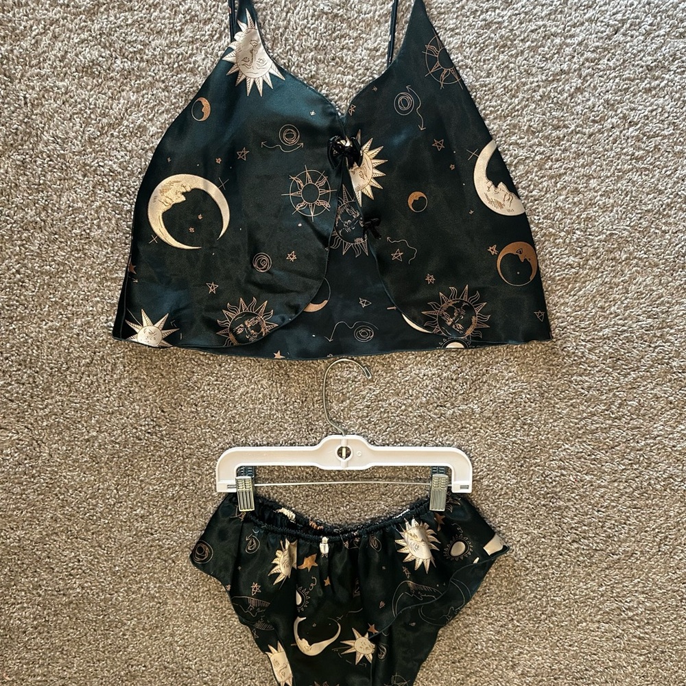Women's Emerald Green Celestial Print Sleepwear Set